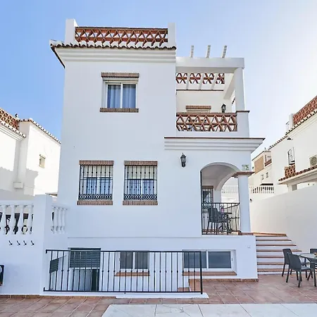 Pura - Private Jacuzzi & Heated Pool Feriehus *