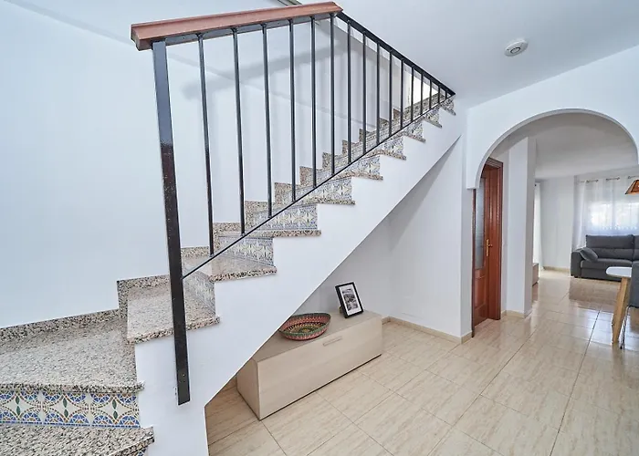 Дом отдыха Pura - Private Jacuzzi & Heated Pool *