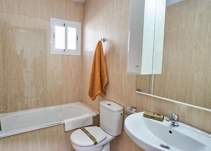 Pura - Private Jacuzzi & Heated Pool Дом отдыха *