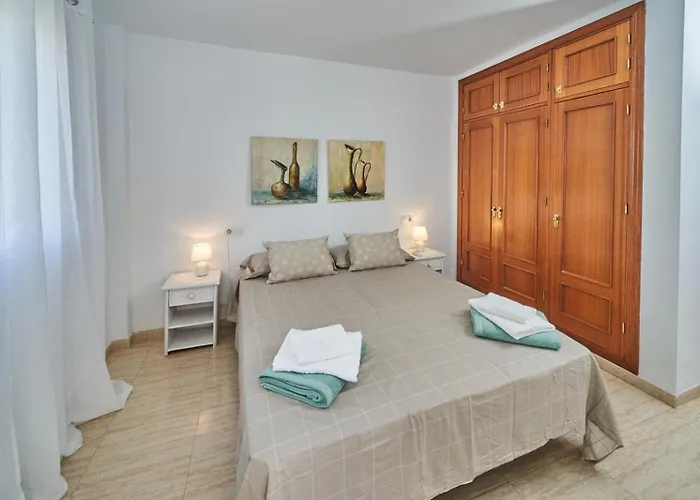 Pura - Private Jacuzzi & Heated Pool * Нерха