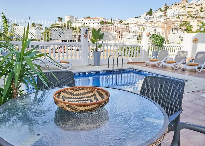 Pura - Private Jacuzzi & Heated Pool * Нерха