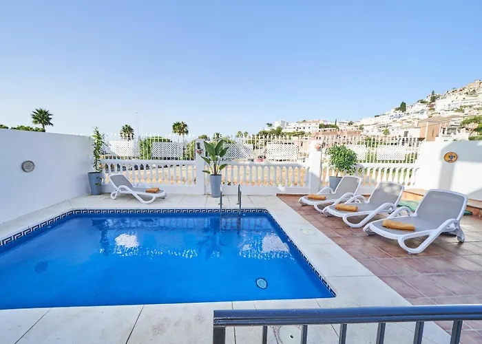 Pura - Private Jacuzzi & Heated Pool *