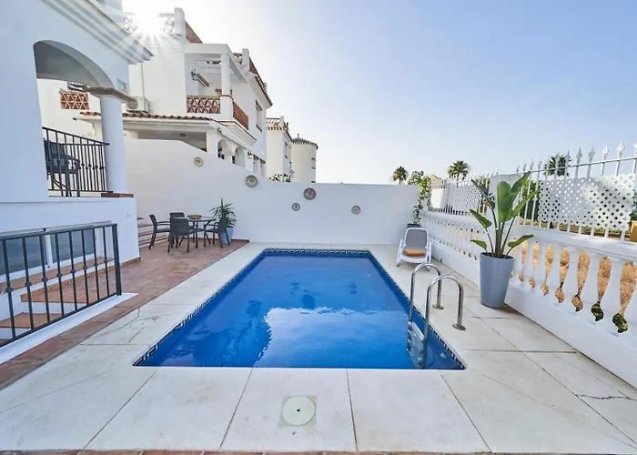 Pura - Private Jacuzzi & Heated Pool * Нерха