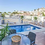 Pura - Private Jacuzzi & Heated Pool