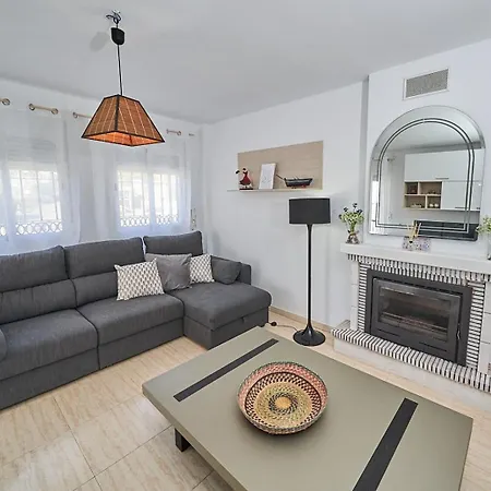 Holiday home Pura - Private Jacuzzi & Heated Pool *