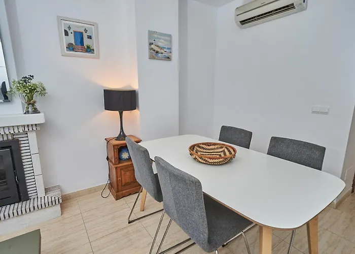 Holiday home Pura - Private Jacuzzi & Heated Pool