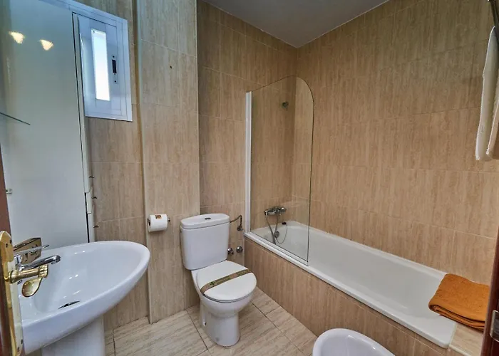 Pura - Private Jacuzzi & Heated Pool *