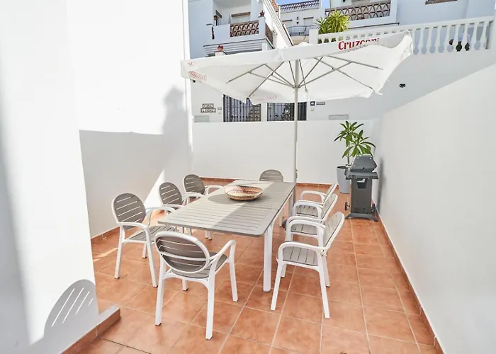 Holiday home Pura - Private Jacuzzi & Heated Pool