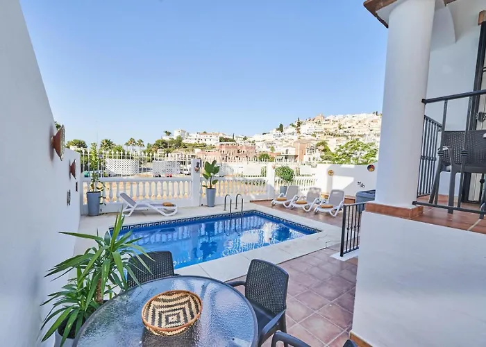 Pura - Private Jacuzzi & Heated Pool Holiday home Nerja