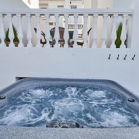 Pura - Private Jacuzzi & Heated Pool Prázdninový dům *