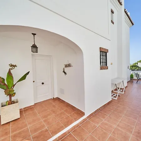 Semesterbostad Pura - Private Jacuzzi & Heated Pool