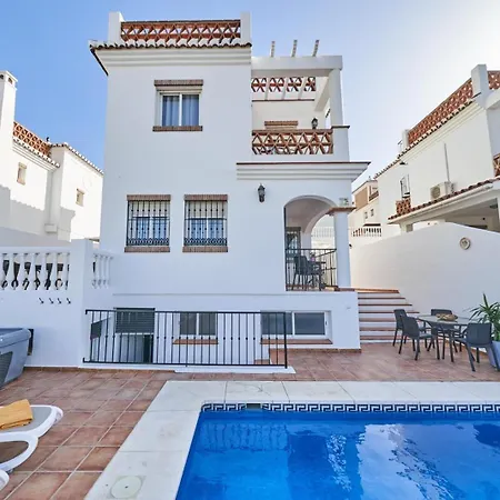 Dom wakacyjny Pura - Private Jacuzzi & Heated Pool Nerja
