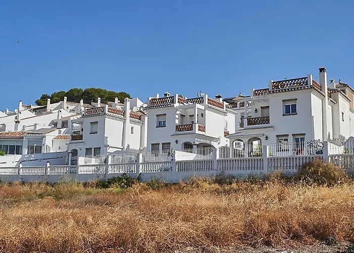 Pura - Private Jacuzzi & Heated Pool