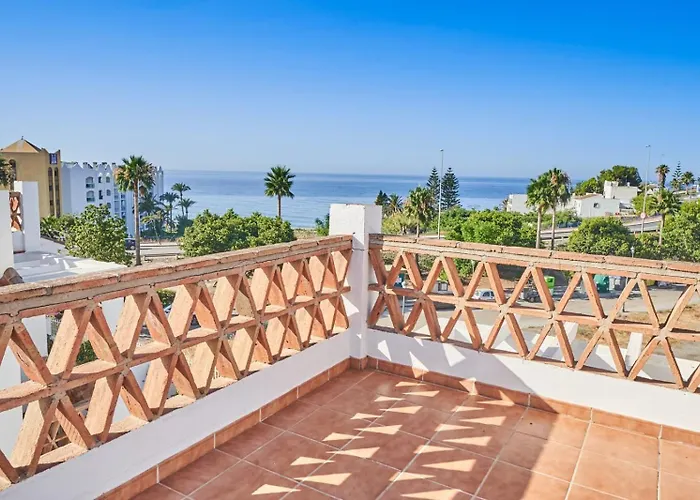 Dom wakacyjny Pura - Private Jacuzzi & Heated Pool Nerja