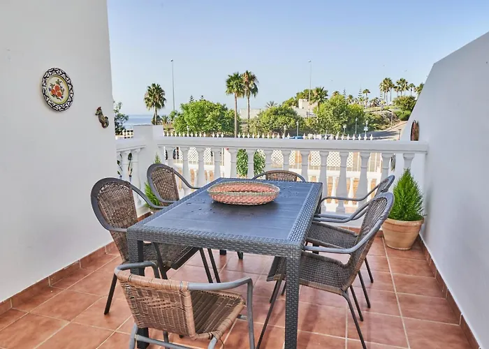 Pura - Private Jacuzzi & Heated Pool