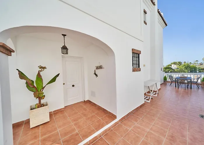 Dom wakacyjny Pura - Private Jacuzzi & Heated Pool