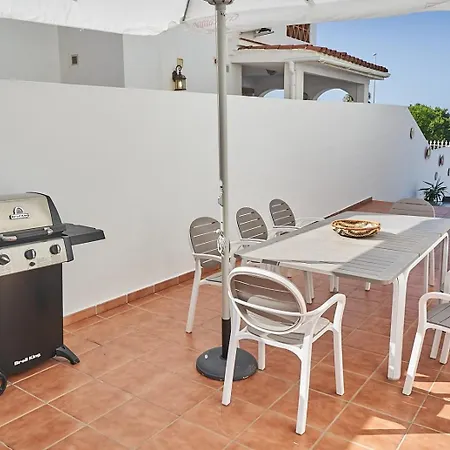 Pura - Private Jacuzzi & Heated Pool * Нерха