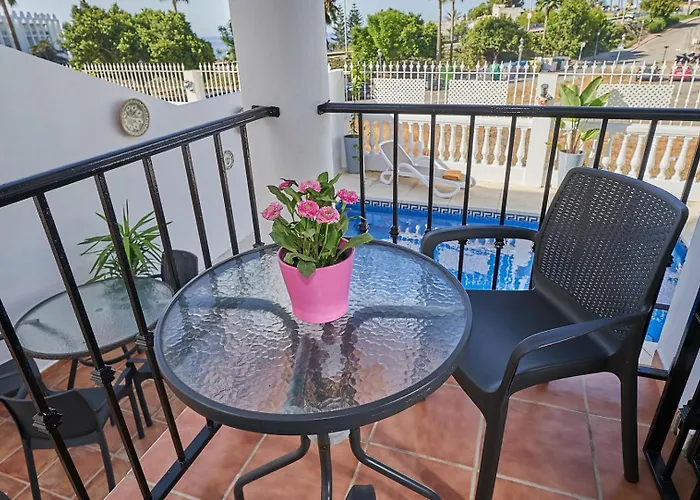 Pura - Private Jacuzzi & Heated Pool