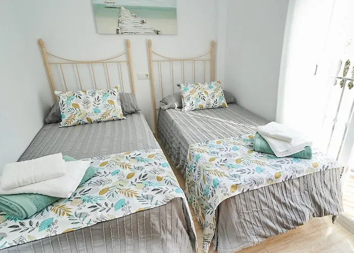 Holiday home Pura - Private Jacuzzi & Heated Pool *