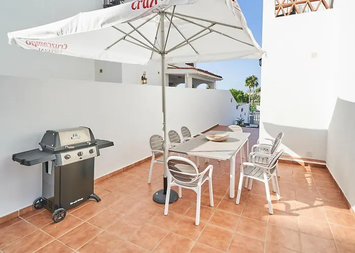 Pura - Private Jacuzzi & Heated Pool