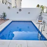 Pura - Private Jacuzzi & Heated Pool Tatil Evi